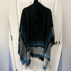 Allie &Rob cowl neck poncho size L/XL